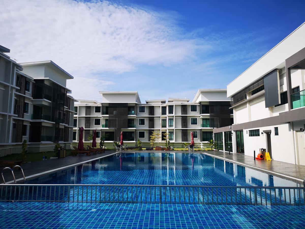 The Meadow Park Apartment Kampar Exterior photo